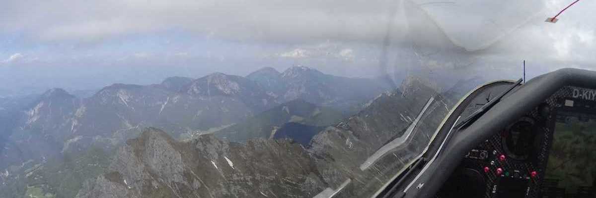 Flugwegposition um 10:43:02: Aufgenommen in der Nähe von Gemeinde Nötsch im Gailtal, Österreich in 500 Meter